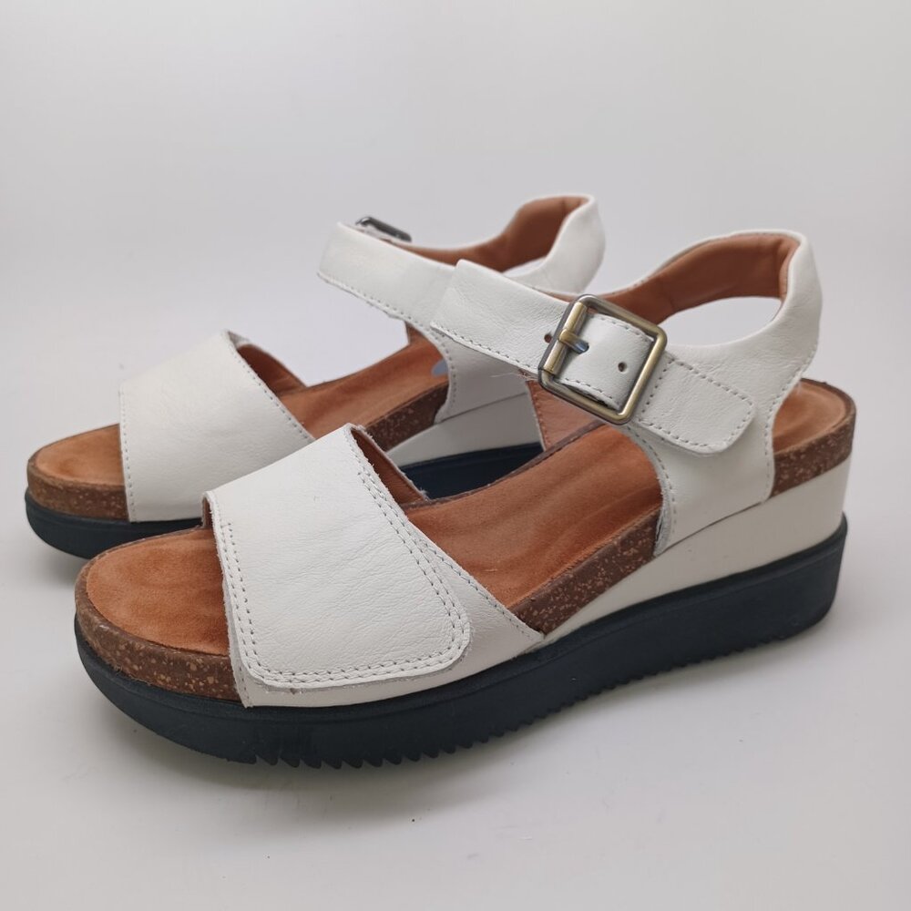 Clarks Unstructured Sandals White Cork Wedge Adjustable Two Strap Womens 7 - Picture 9 of 16